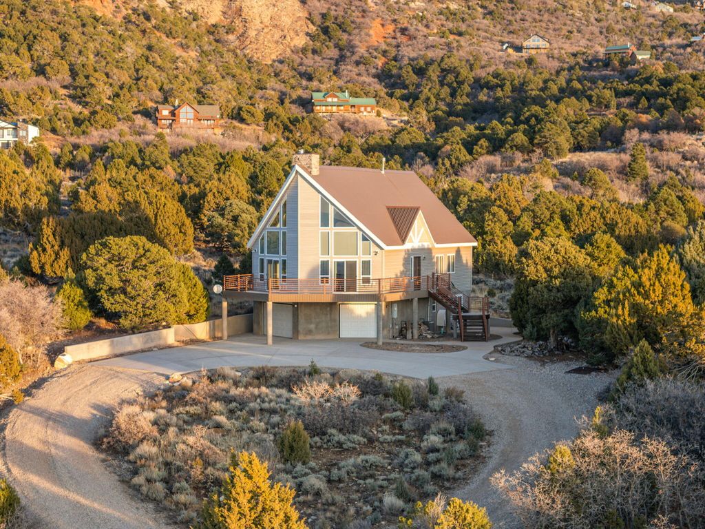 Photo of 2081 S High Juniper DR, Cedar City, UT 84720 (MLS # 113940)