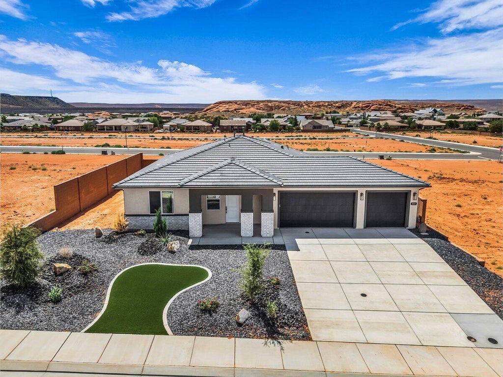Photo of 3835 W 2570 S, Hurricane, UT 84737 (MLS # 117848)