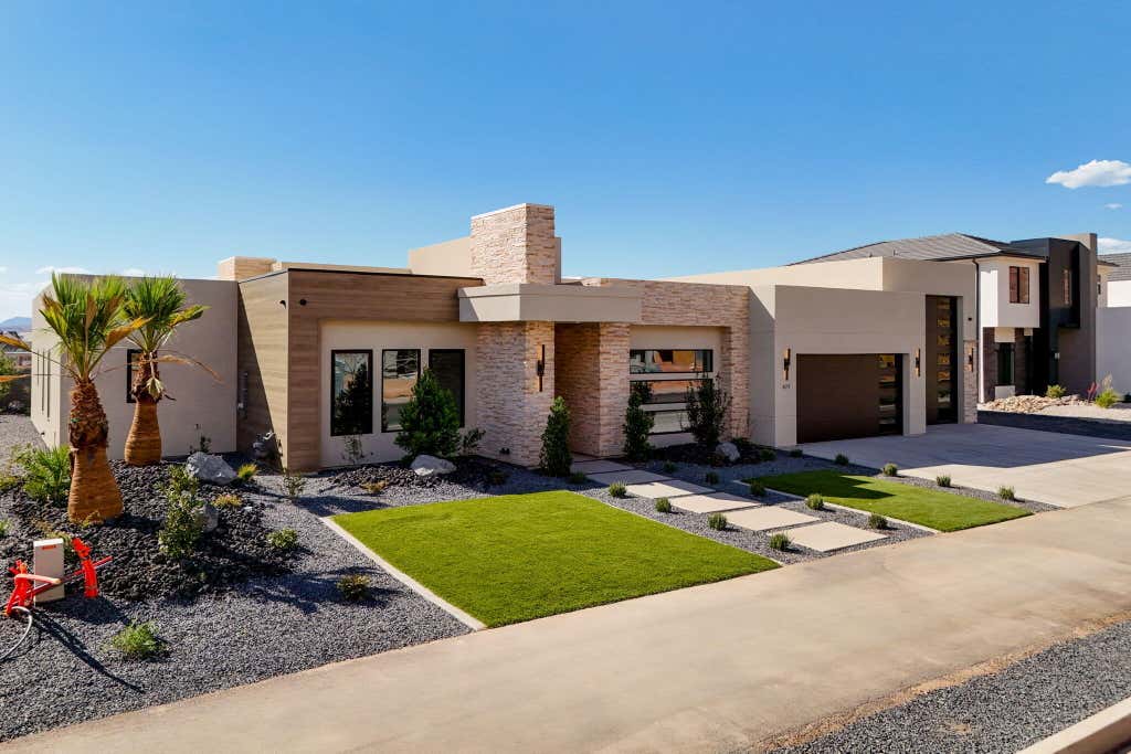 Photo of 477 E Weatherby Way, Washington, UT 84780 (MLS # 116804)
