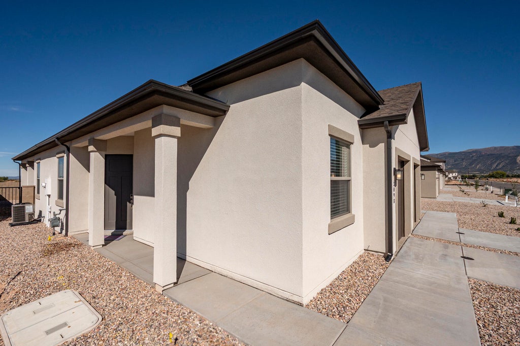 Photo of 3098 W Runway DR, Cedar City, UT 84721 (MLS # 118437)