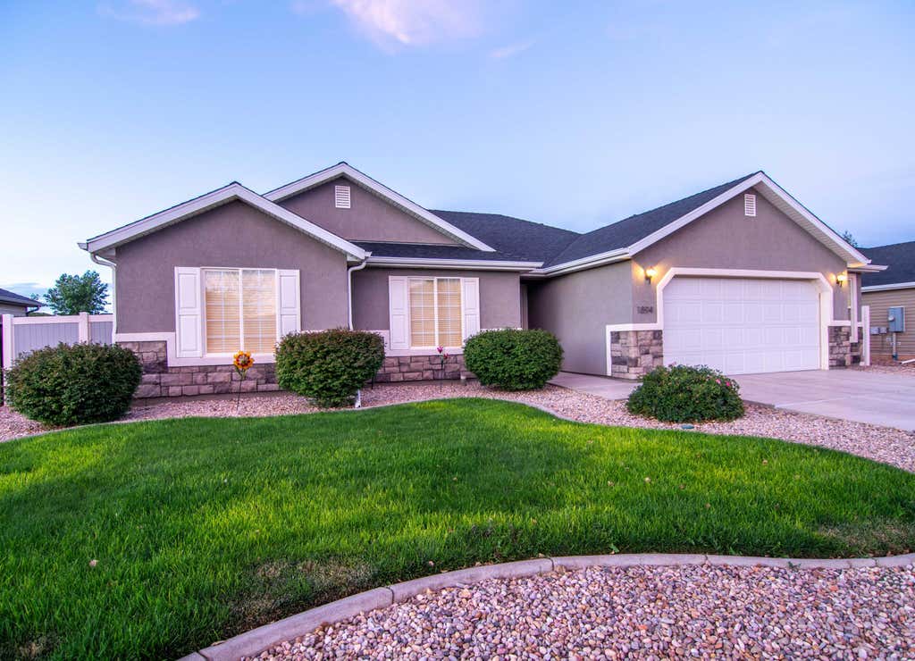 Photo of 1894 W Gemini Meadows LN, Cedar City, UT 84721 (MLS # 117344)