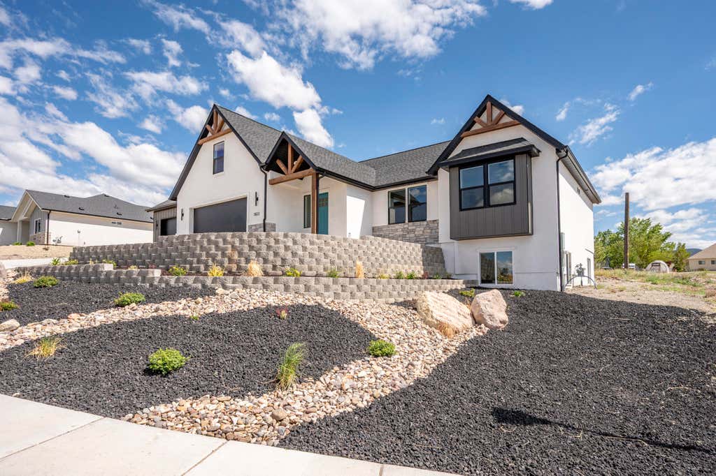 Photo of 1822 E 5250 N, Enoch, UT 84721 (MLS # 116795)