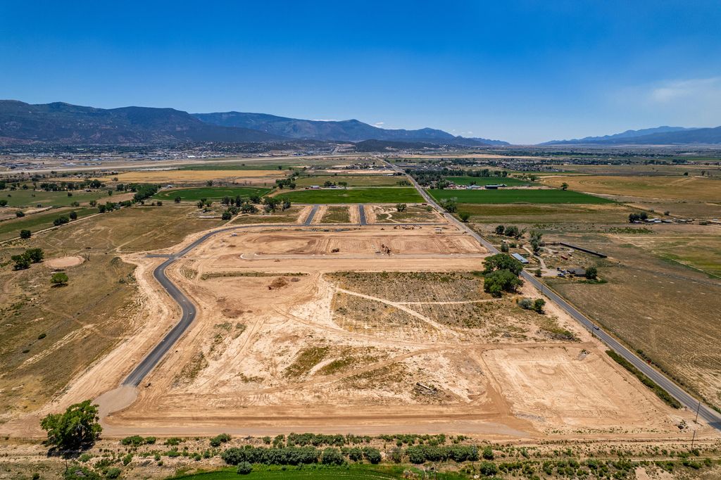Photo of 2909 W Chelsey Parkway, Cedar City, UT 84721 (MLS # 110617)