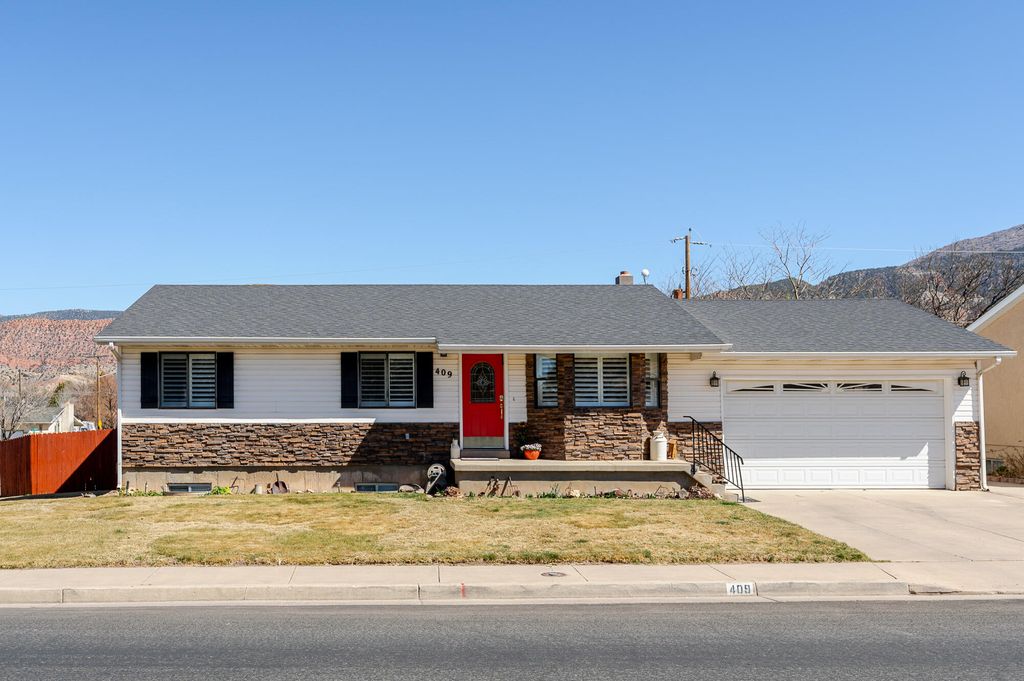 Photo of 409 S 1100 W, Cedar City, UT 84720 (MLS # 115321)