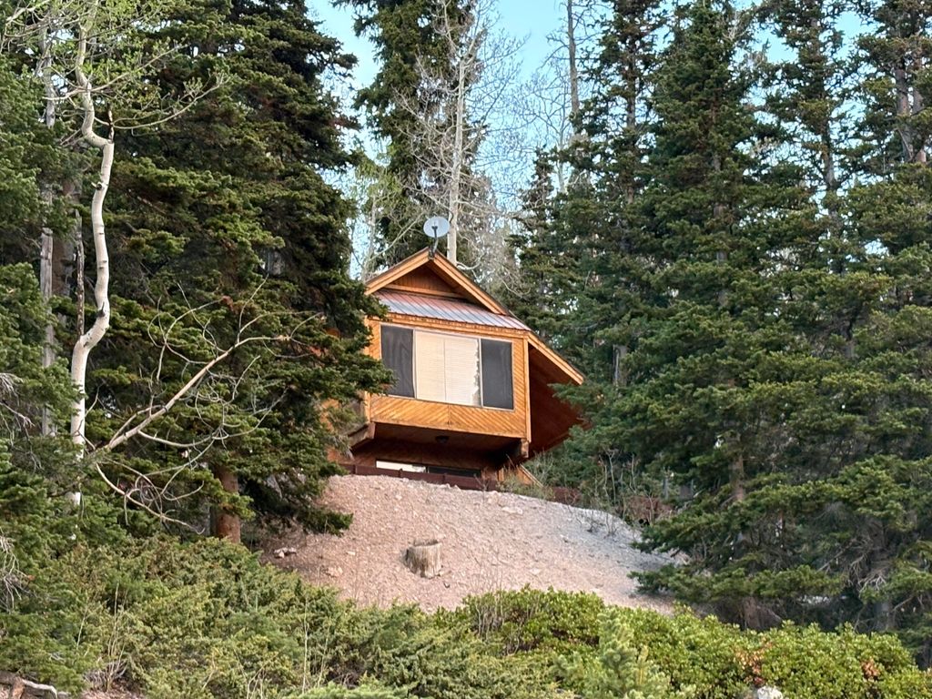 Photo of 324 W Hwy 153 Eagle Point Resort, Beaver, UT 84713 (MLS # 111437)