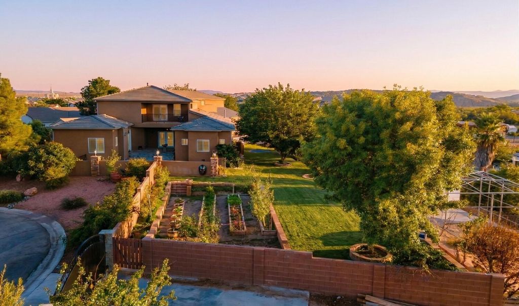 Photo of 1021 W Churrea ST, Washington, UT 84780 (MLS # 108479)