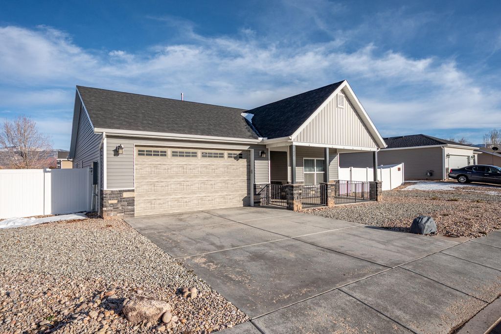 Photo of 142 N 4275 W, Cedar City, UT 84721 (MLS # 114964)