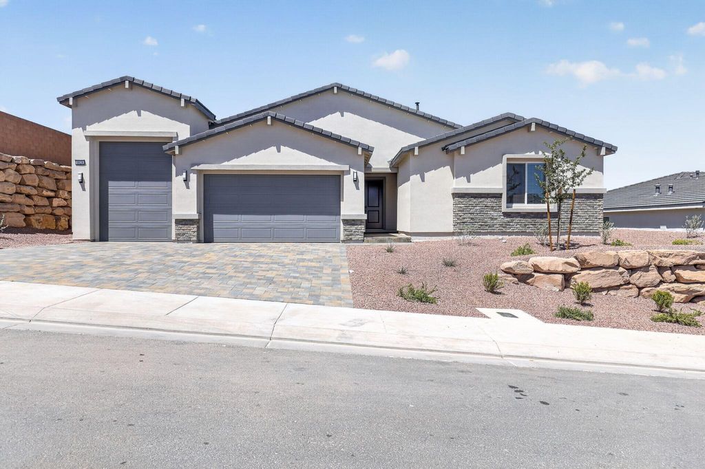 Photo of 3028 W Orco LN, Saint George, UT 84770 (MLS # 116025)