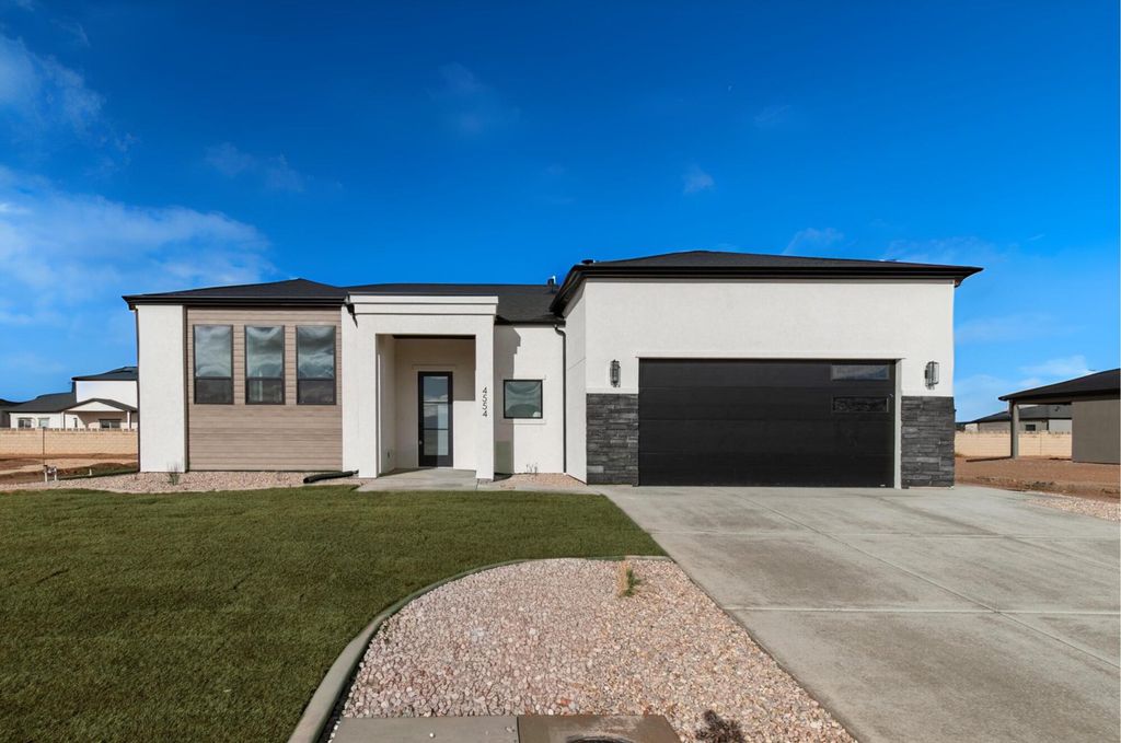 Photo of 4554 W 150 N #Lot 165, Phase 3, Cedar City, UT 84720 (MLS # 113487)