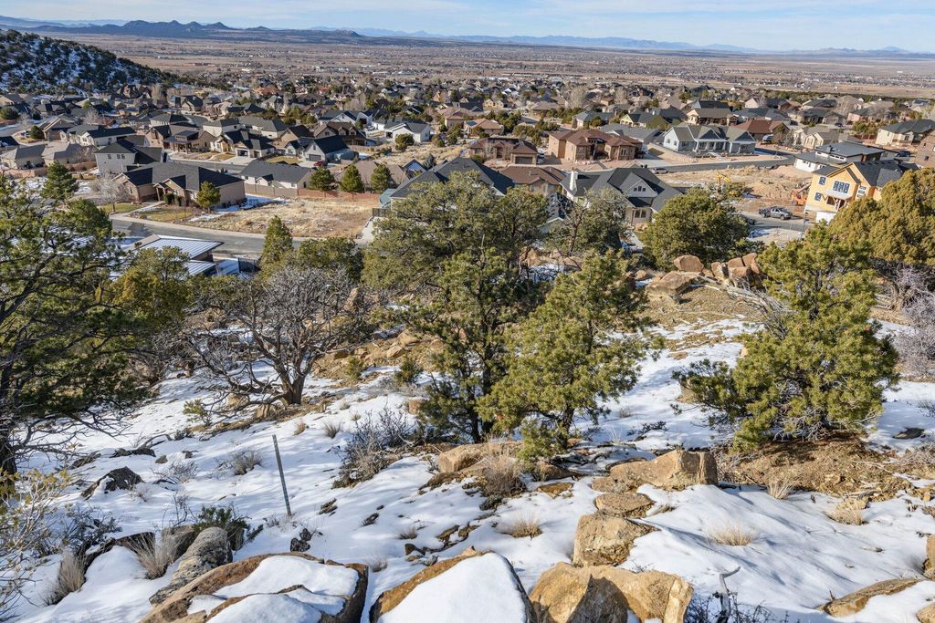 Photo of 1960 N Mahogany CIR #7B, Cedar City, UT 84721 (MLS # 114413)