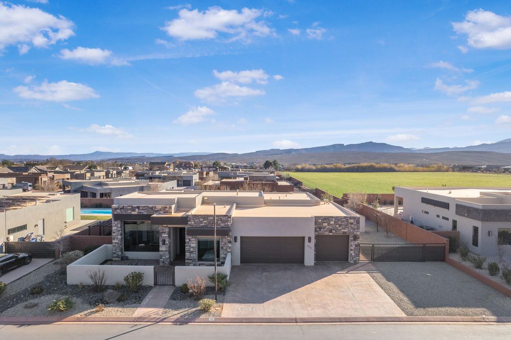 Photo of 513 W 80 S, Ivins, UT 84738 (MLS # 114691)