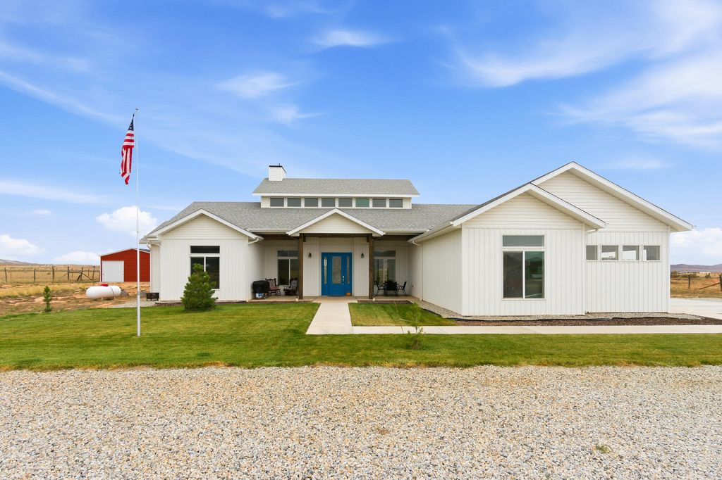 Photo of 267 S 2400 W, Parowan, UT 84761 (MLS # 113836)