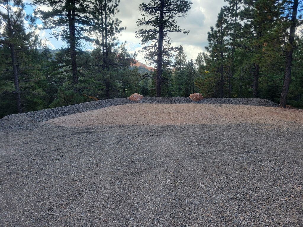 Photo of 1395 W Canyon Breeze DR, Duck Creek Village, UT 84762 (MLS # 112106)