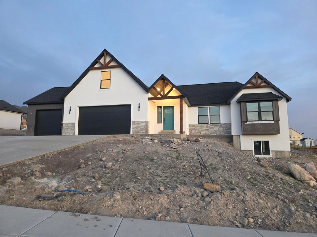Photo of 1822 E 5250 N, Enoch, UT 84721 (MLS # 111004)