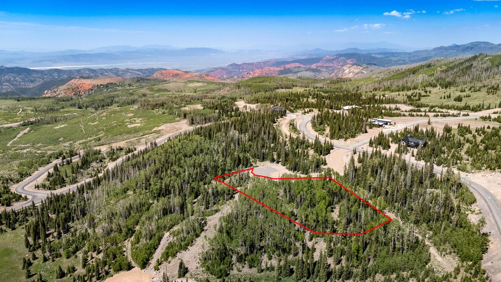 Photo of 1076 E Paddington Cir. (SEM #61) Cir, Brian Head, UT 84719 (MLS # 111066)