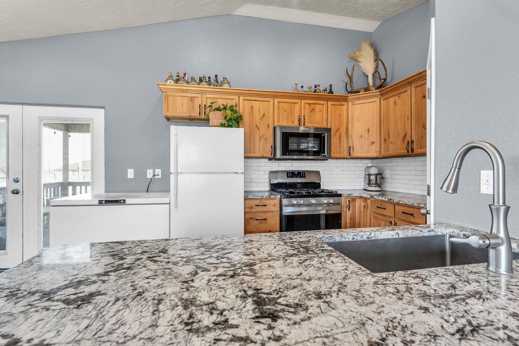 Photo of 1901 E Saddleback View DR N, Enoch, UT 84721 (MLS # 115443)