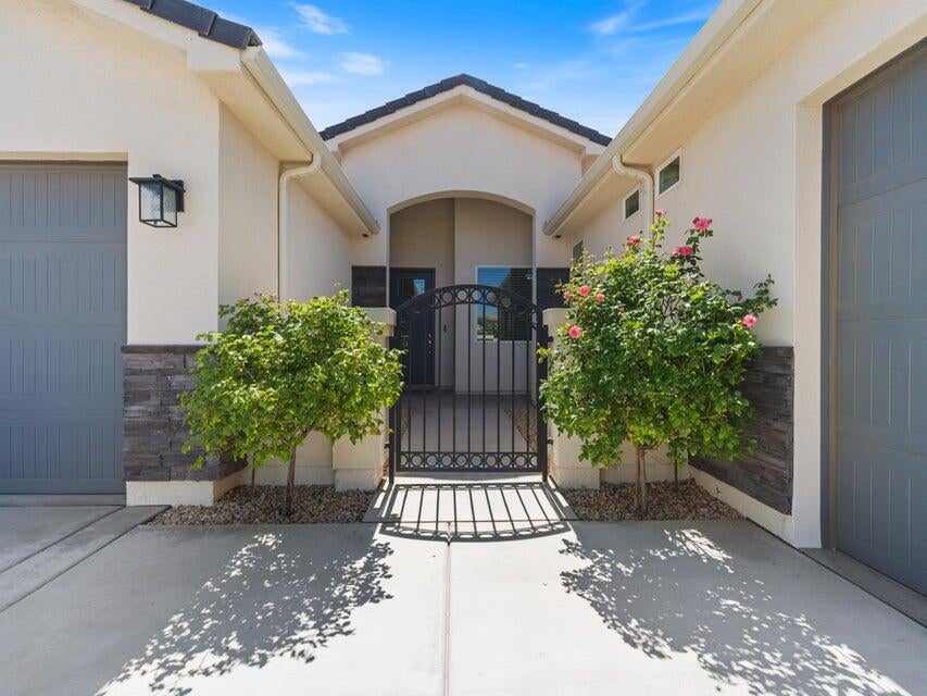 Photo of 624 N Sandy Talus DR, Washington, UT 84780 (MLS # 116867)