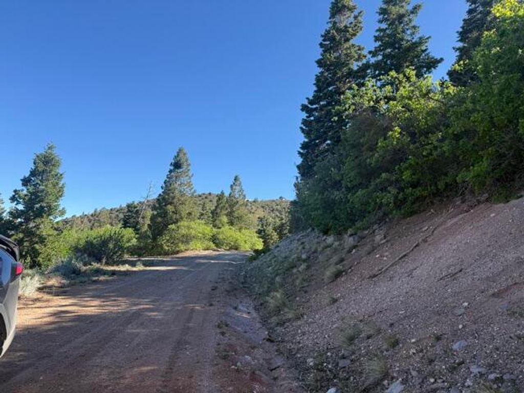 Photo of S Summit mountain #LOT 16, 3200, Brian Head, UT 84719 (MLS # 116940)