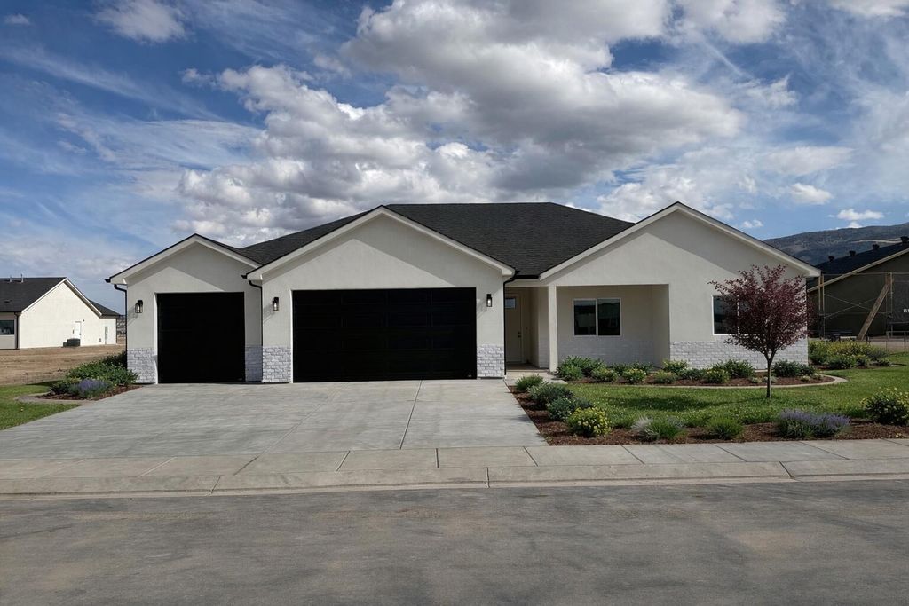 Photo of 4954 N Remington Rd Rd, Enoch, UT 84721 (MLS # 113768)