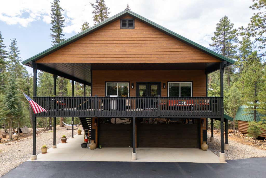 Photo of 290 Porcupine DR, Duck Creek Village, UT 84762 (MLS # 117613)
