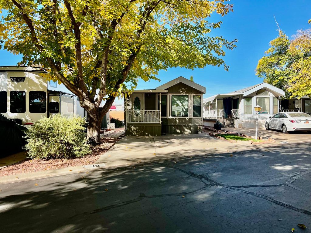 Photo of 1160 E TELEGRAPH ST #12, Washington, UT 84780 (MLS # 113949)