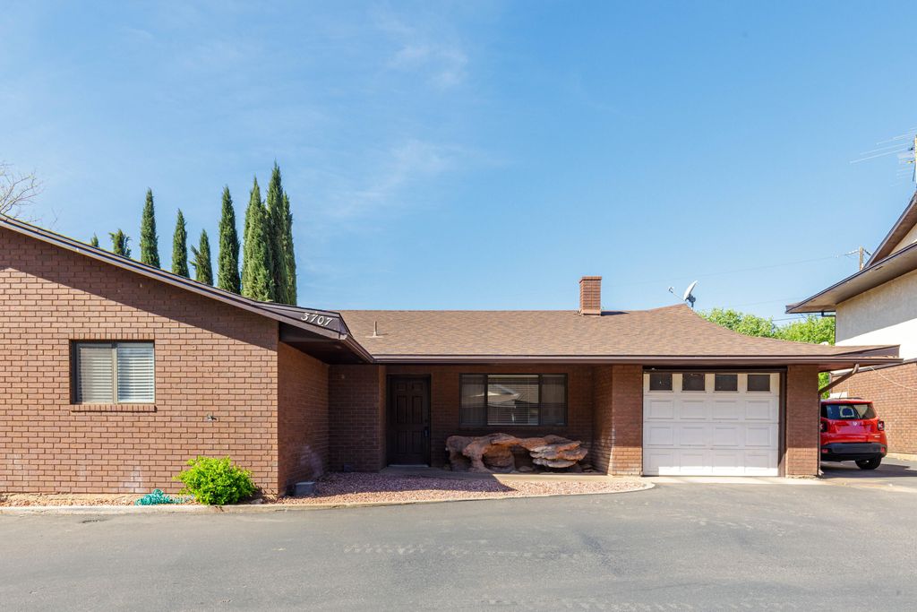 Photo of 3707 W Gates CIR, Santa Clara, UT 84765 (MLS # 115778)