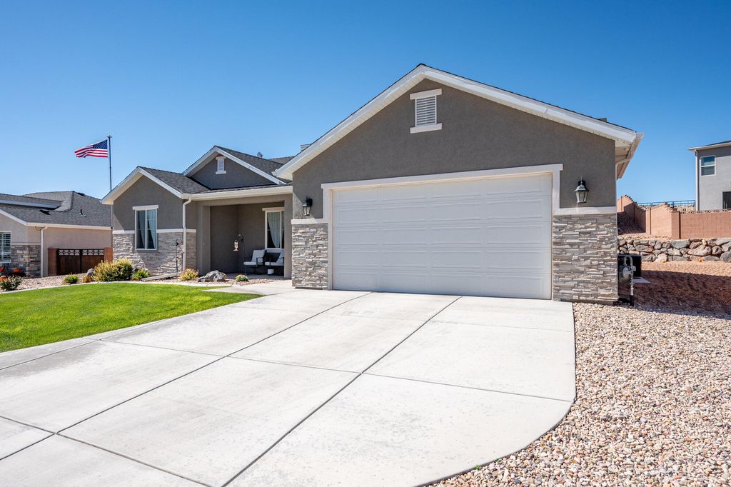 Photo of 2904 W Hawk Drive Dr, Cedar City, UT 84720 (MLS # 113389)
