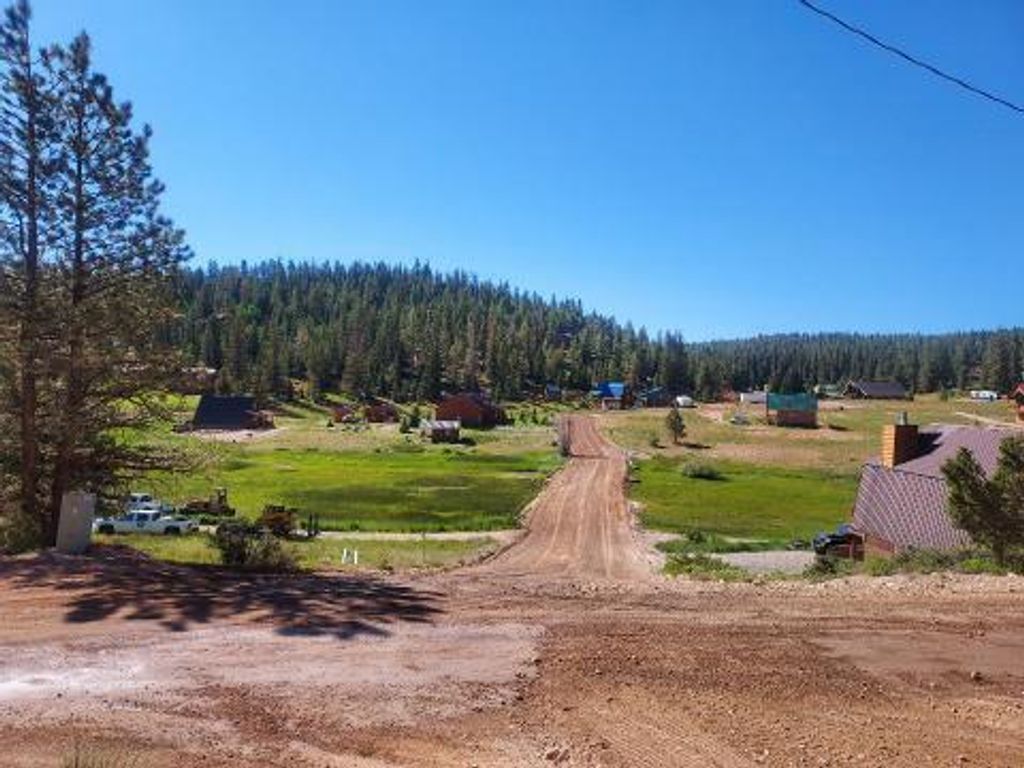 Photo of 2375 DOUGLAS Trail, Duck Creek Village, UT 84762 (MLS # 111450)