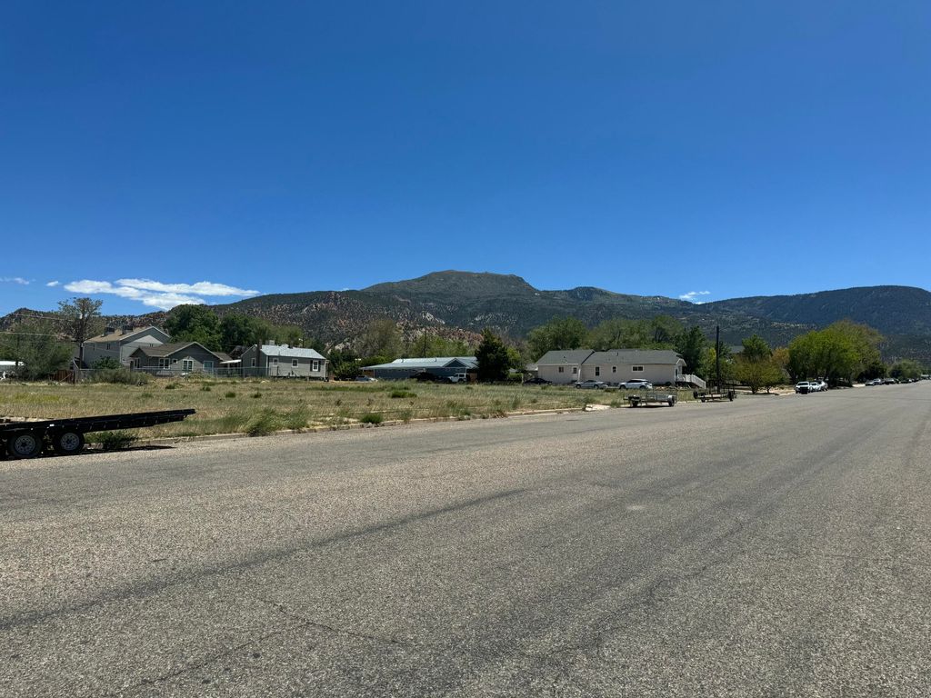 Photo of 33 S 100 E, Cedar City, UT 84720 (MLS # 116392)