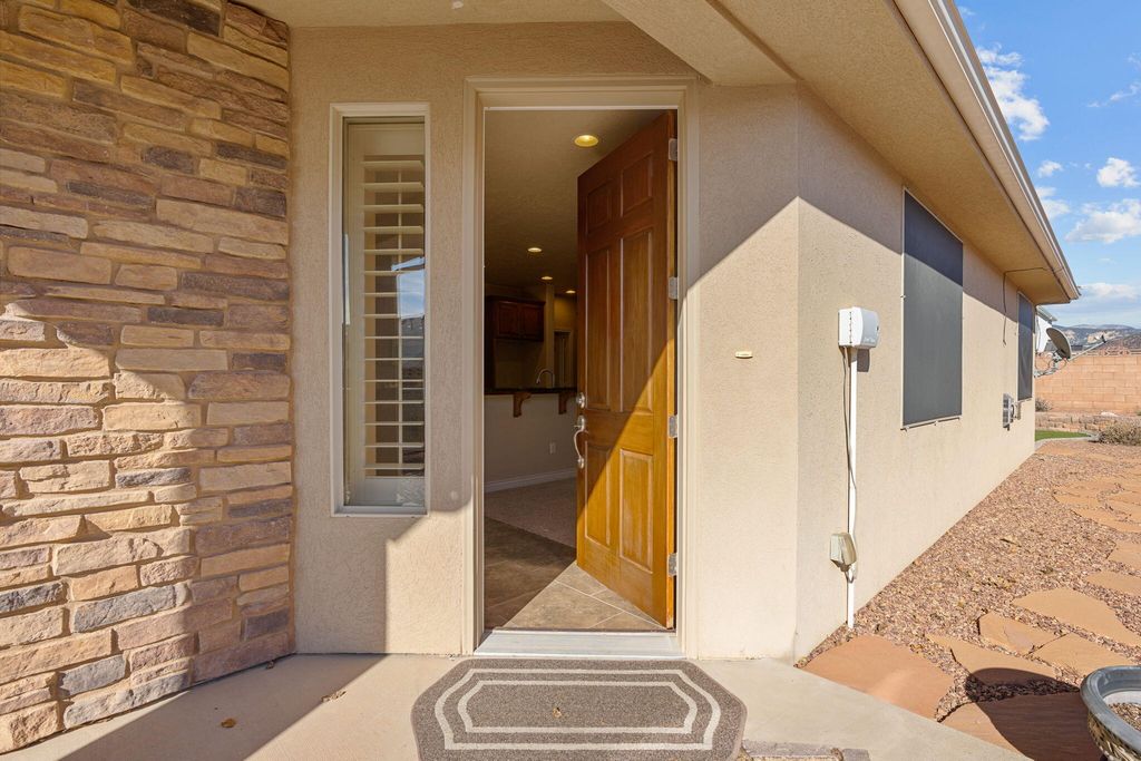 Photo of 789 S 2325 W, 789 S Eastgate DR S, Cedar City, UT 84720 (MLS # 115281)