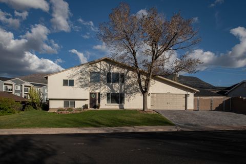 Photo of 1019 W Cedar Knolls South DR S, Cedar City, UT 84720 (MLS # 116006)