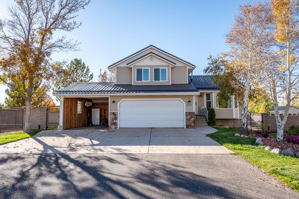 Photo of 4759 N Oregon Trail #1120 E., Enoch, UT 84721 (MLS # 113714)