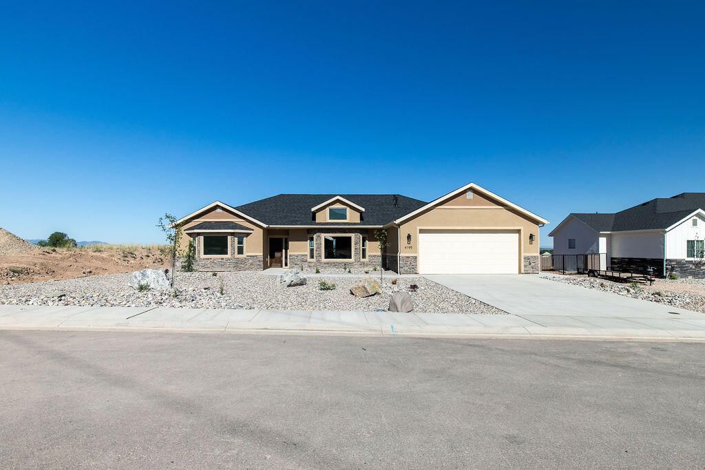 Photo of 4199 N Tomahawk DR #Lot 10 Sunview Estat, Enoch, UT 84721 (MLS # 115348)