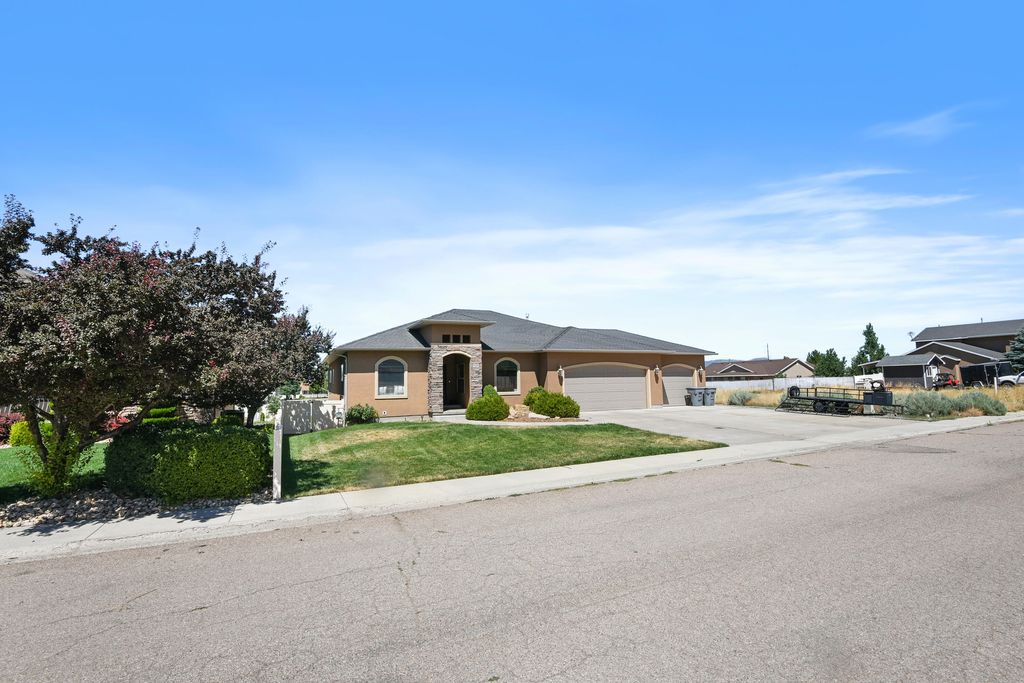 Photo of 545 N 1100 East, Beaver, UT 84713 (MLS # 111678)