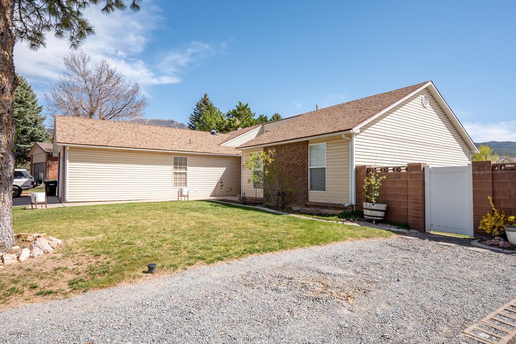 Photo of 872 Cedarwood LN, Cedar City, UT 84720 (MLS # 110920)