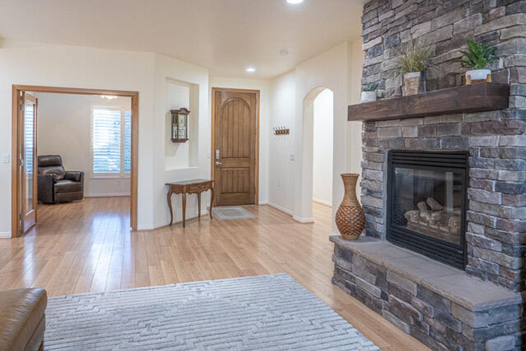 Photo of 1682 W Bonita Bay DR, Saint George, UT 84790 (MLS # 113136)