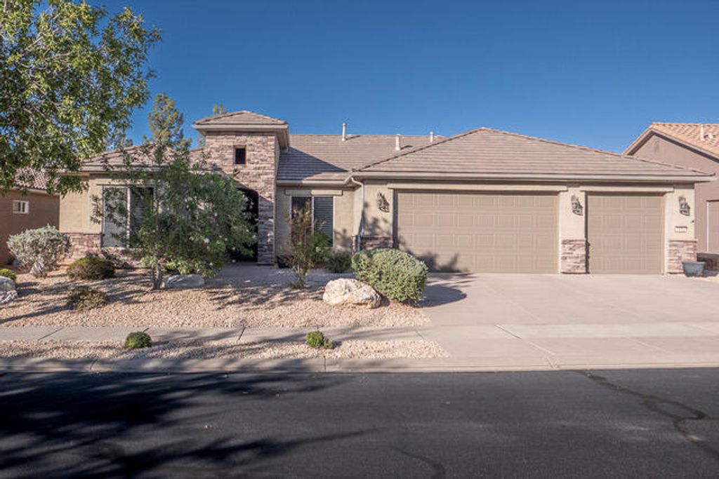 Photo of 1682 W Bonita Bay DR, Saint George, UT 84790 (MLS # 113136)