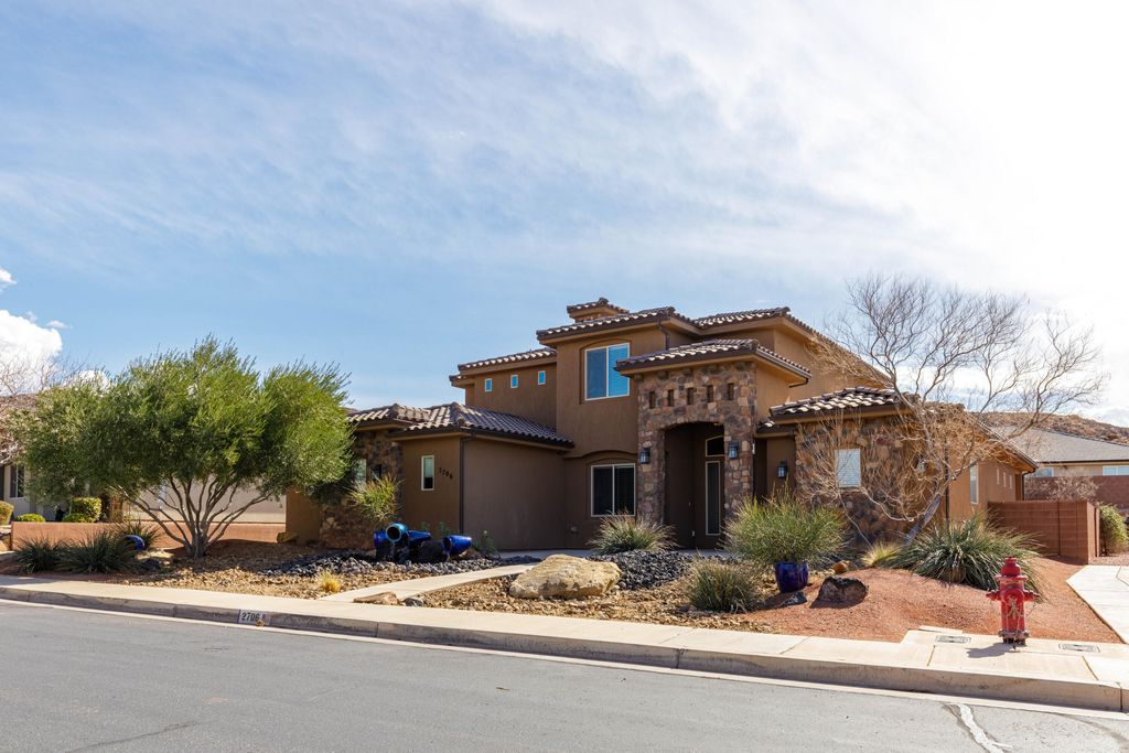Photo of 2706 E 3800 S, Saint George, UT 84790 (MLS # 115447)