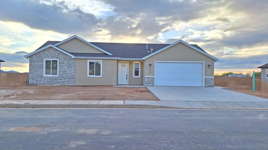 Photo of 4727 N 2675 W, Cedar City, UT 84721 (MLS # 115521)