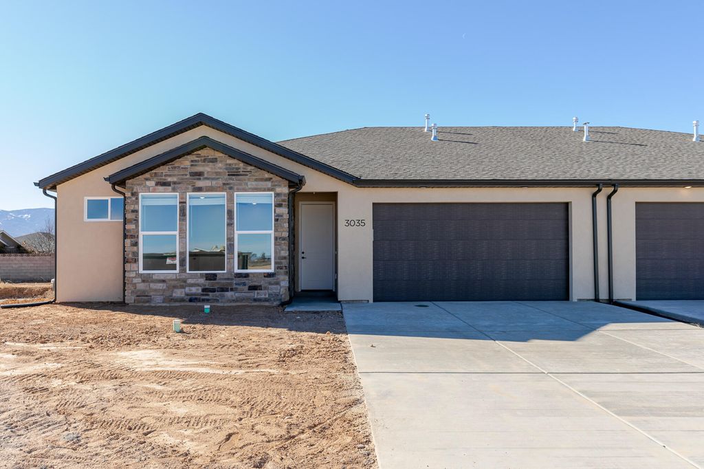 Photo of 3035 W Ekko View Loop Loop, Cedar City, UT 84721 (MLS # 115207)