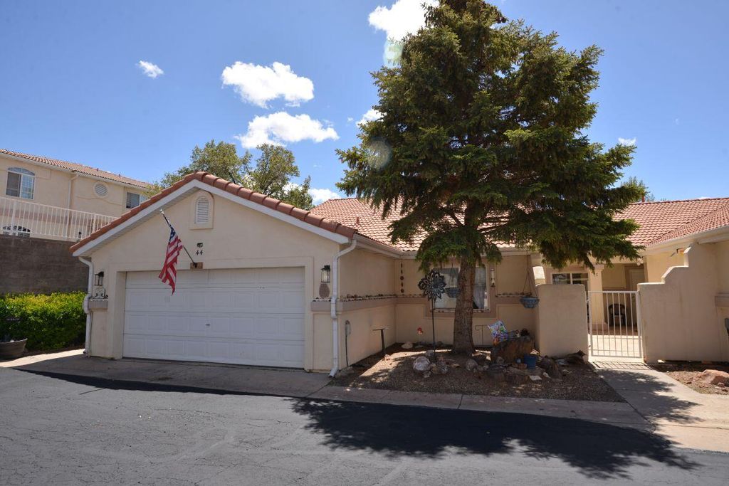 Photo of 195 E Fiddlers Canyon RD #44 Rd, Cedar City, UT 84721 (MLS # 116030)