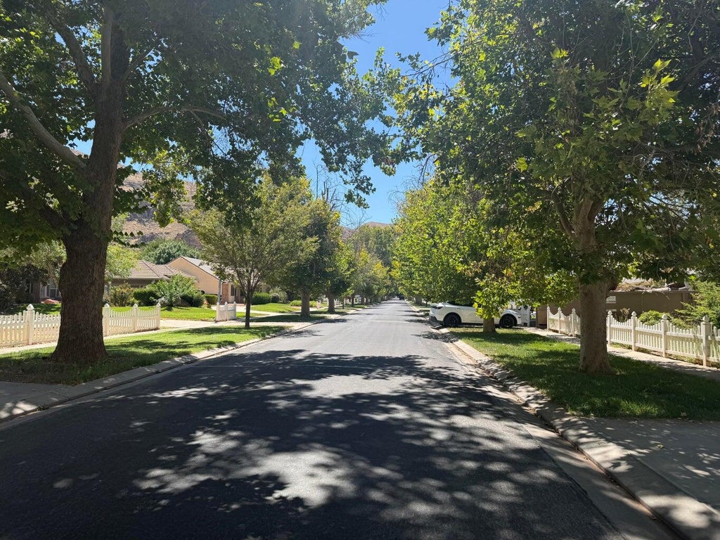 Photo of 1332 S 325 W, Hurricane, UT 84737 (MLS # 117899)