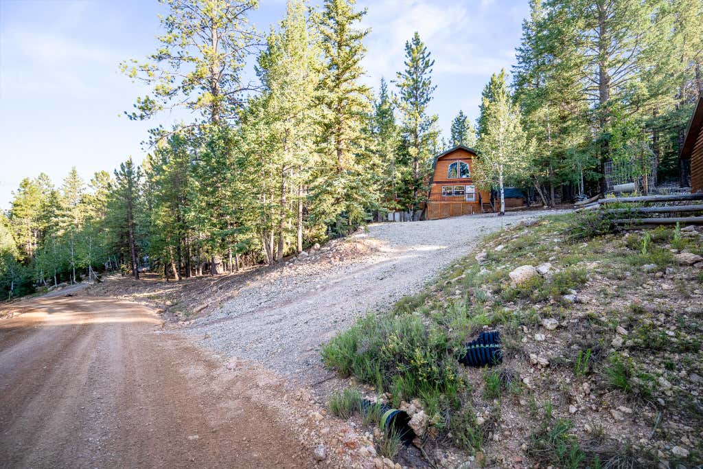 Photo of 3010 E Primrose Path PATH, Duck Creek Village, UT 84762 (MLS # 117431)