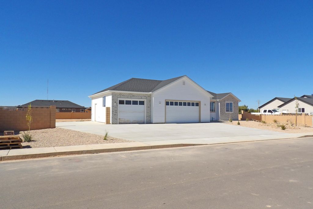 Photo of 4741 N 2600 W, Cedar City, UT 84721 (MLS # 113480)