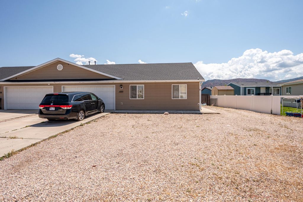 Photo of 1220 1222 N Cedar Blvd, Cedar City, UT 84721 (MLS # 111732)