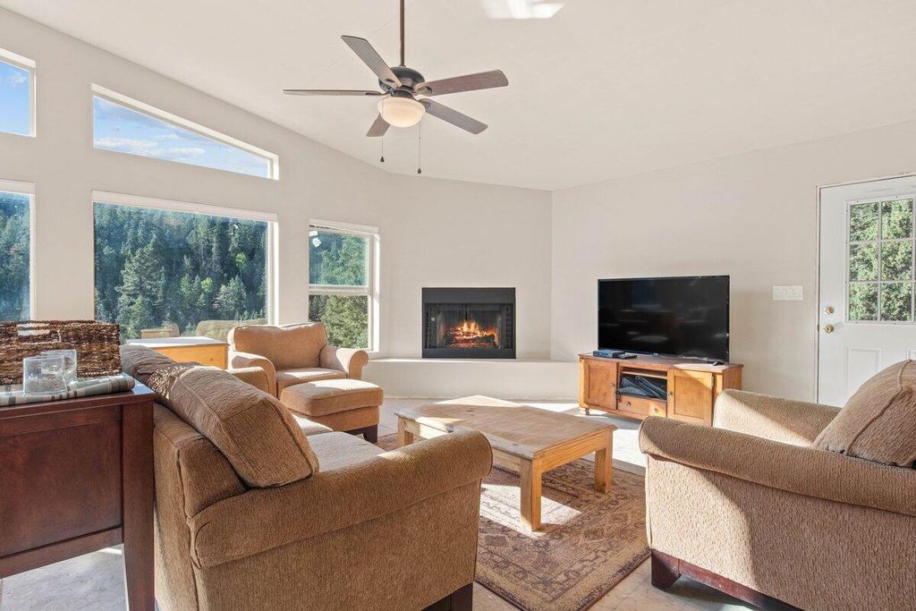 Photo of 3105 Spruce RD, Duck Creek Village, UT 84762 (MLS # 111311)