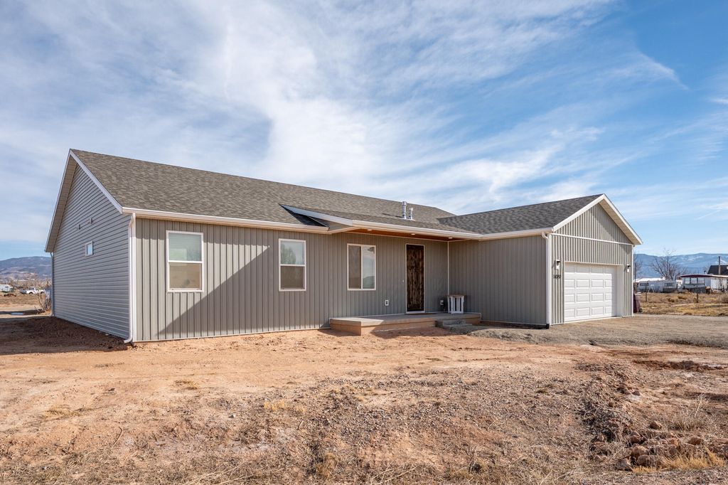 Photo of 5020 N 3425 W, Cedar City, UT 84721 (MLS # 114563)