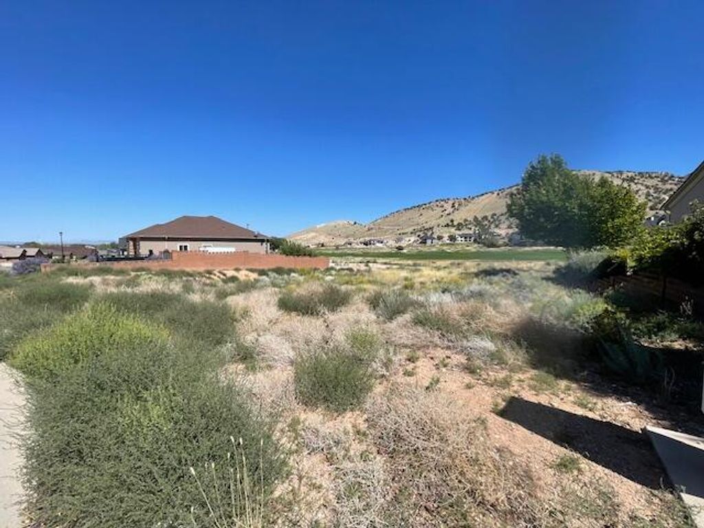 Photo of 1406 Fairway Dr Dr, Cedar City, UT 84721 (MLS # 113127)