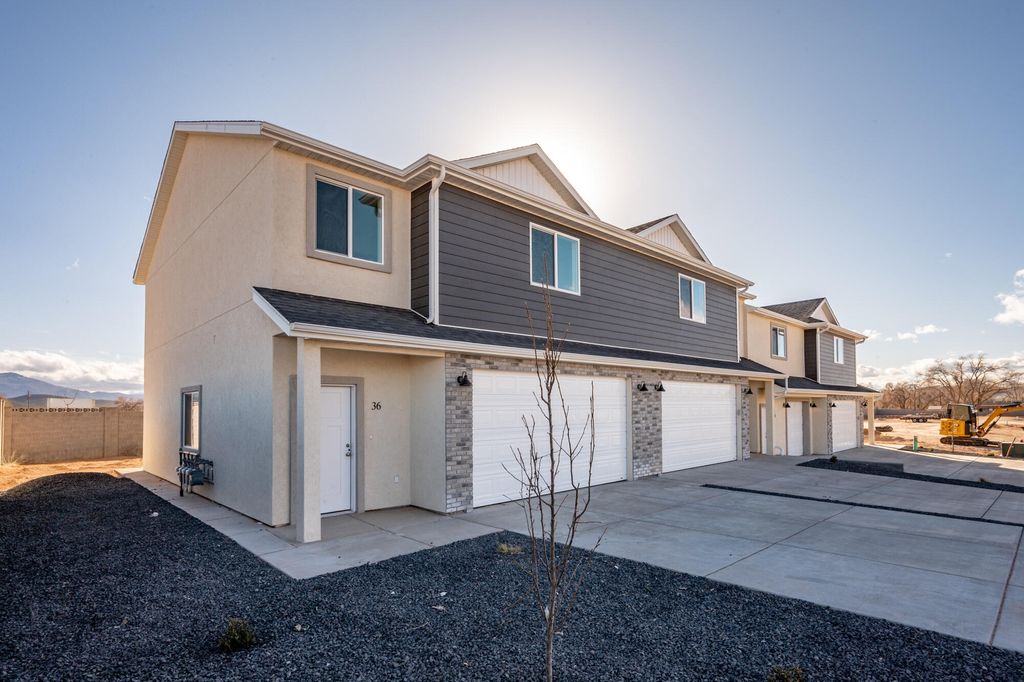 Photo of 3199 W 1625 N #20, Cedar City, UT 84721 (MLS # 115623)