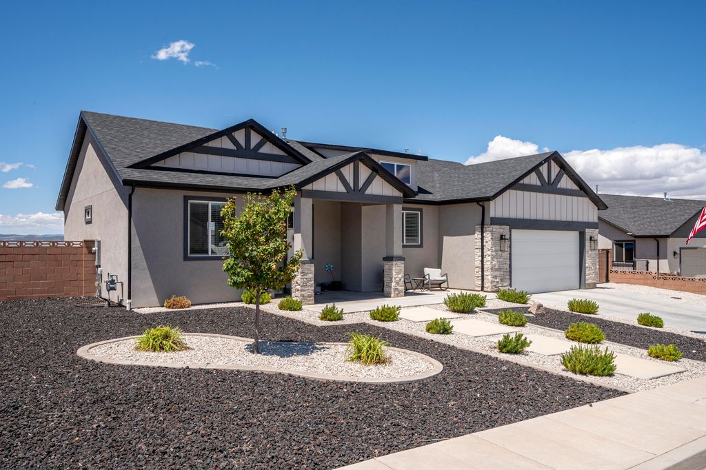 Photo of 410 S Cedar Creek DR, Cedar City, UT 84720 (MLS # 116380)